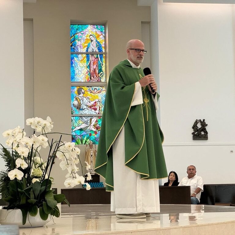 Dani Villanueva, S.J. celebrated a Mass of Thanksgiving for Fe y Alegría in the parish of Our Lady of Guadalupe.
